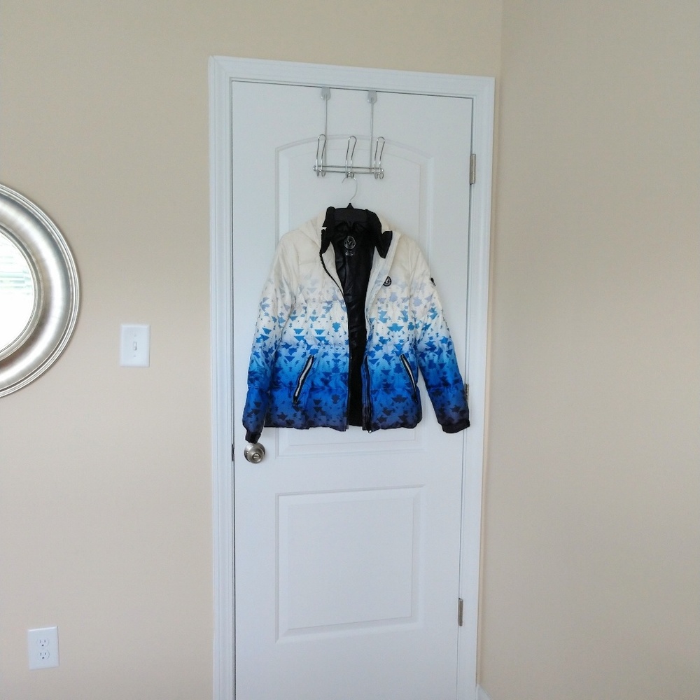 American Eagle Puffer Jacket White and Blue Ombre - Picture 4 of 6